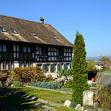 Die Gemeinde Bubikon liegt im Zürcher Oberland.